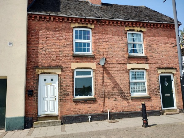 Lower Gungate, Tamworth, Staffordshire - EAID:3582902300, BID:12898501